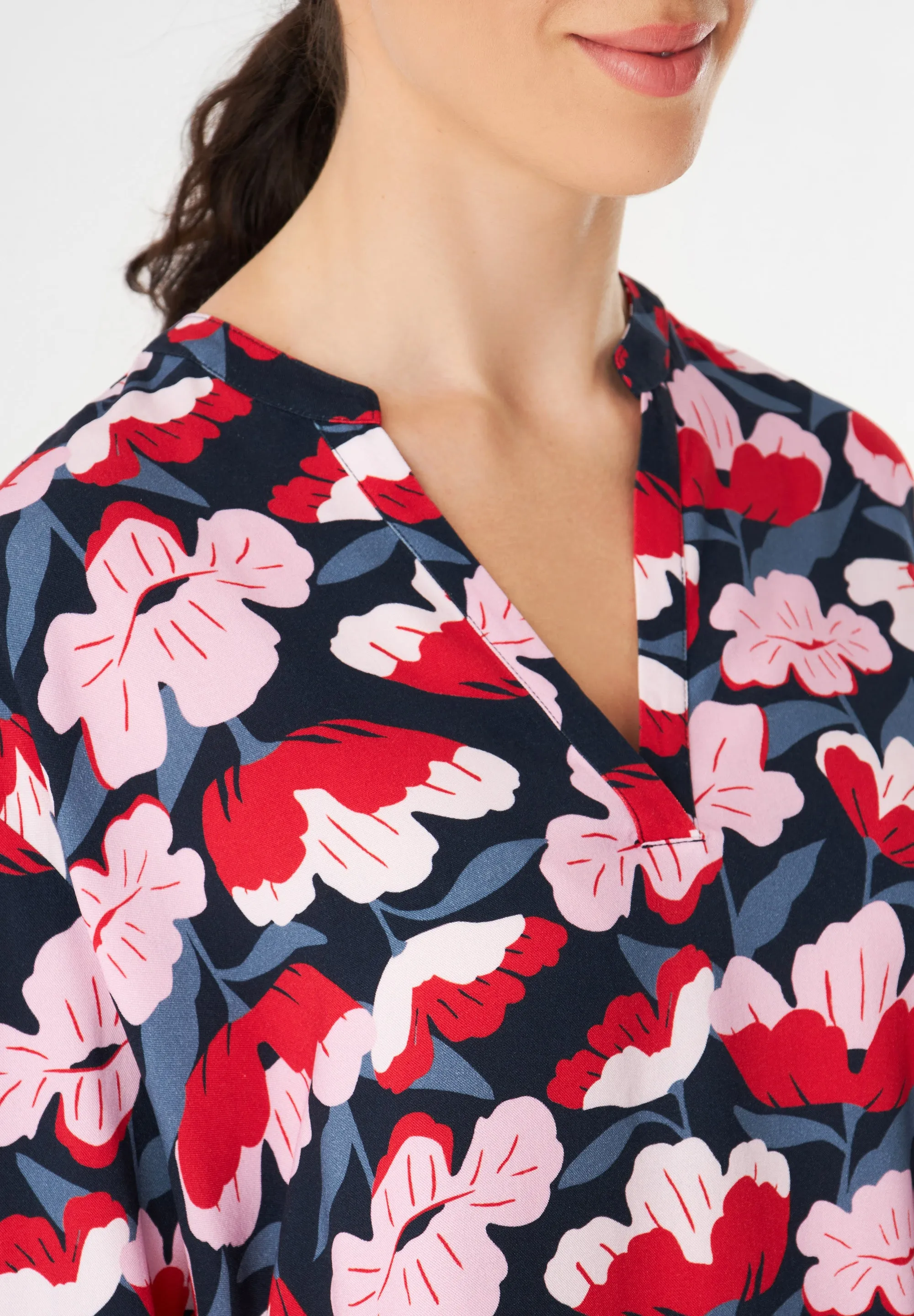 Tunic Blouse GBHARRIETTE Relaxed Fit From LENZING™ ECOVERO™ - Red / Pink (Flowers) Givn Berlin