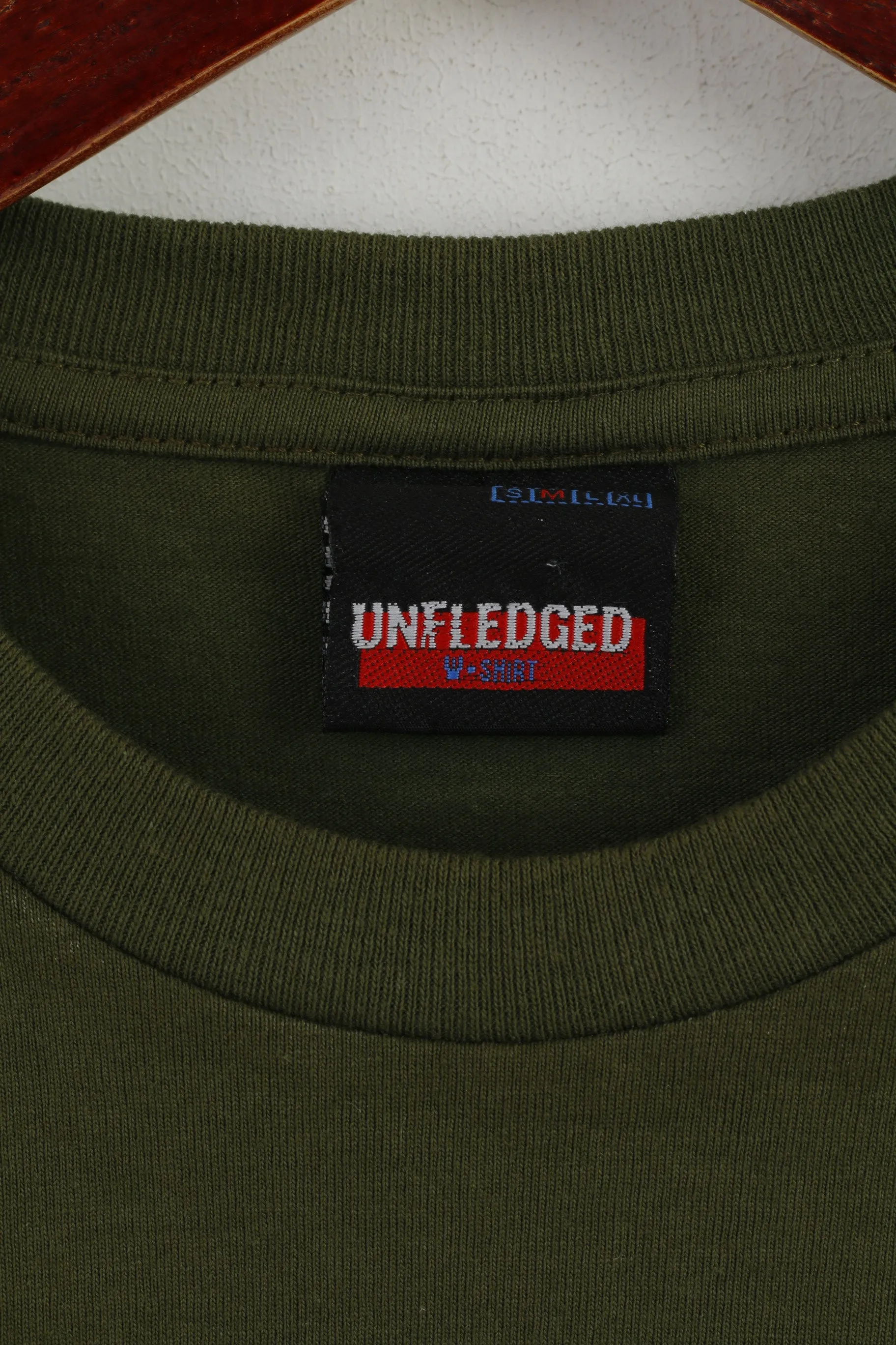 Unfledged Mens M (S) Shirt Green Cotton Graphic iPOD Short Sleeve Top